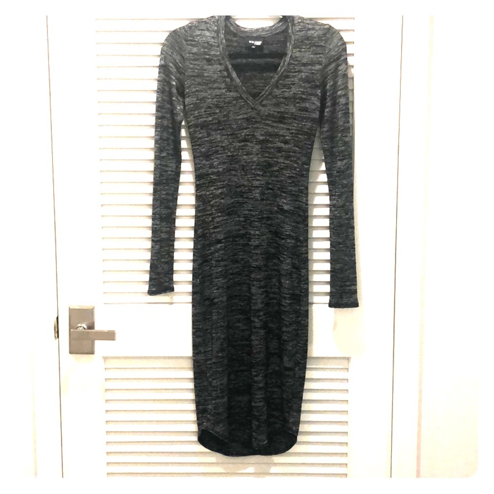 Aritzia Wilfred Free Bodycon Midi Dress - XS